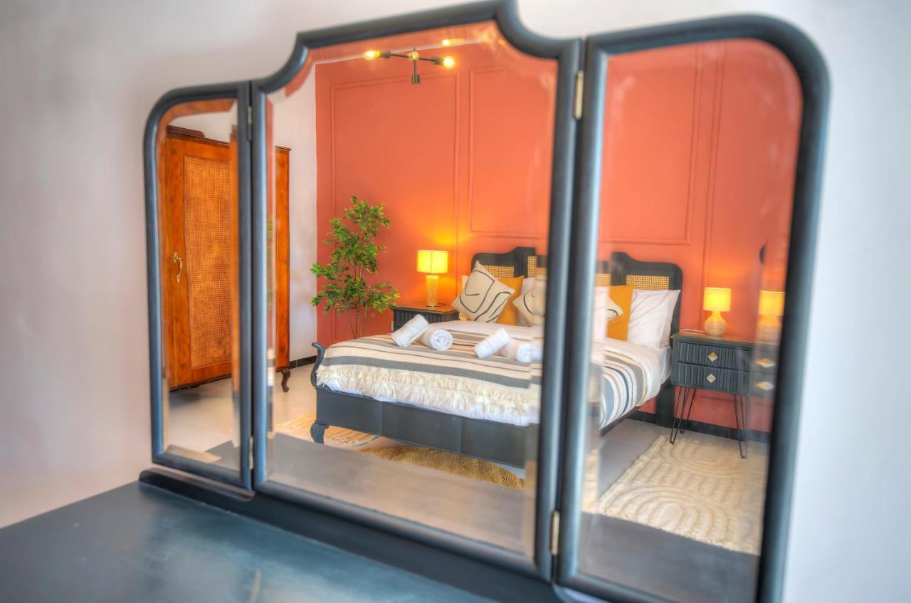 Beautifully Furnished Seafront 4 Bedrooms Goslm-4 슬리에마 외부 사진
