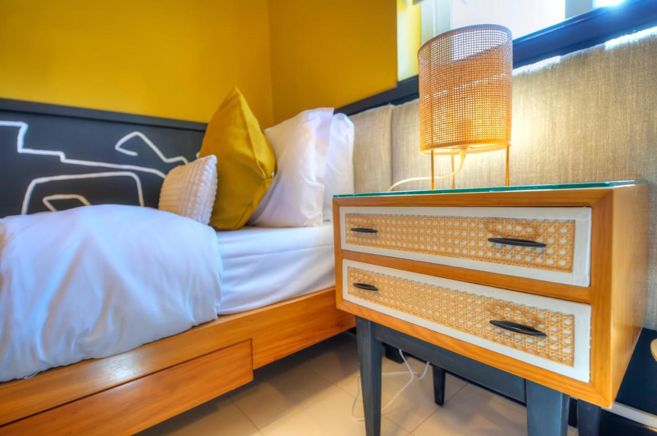 Beautifully Furnished Seafront 4 Bedrooms Goslm-4 슬리에마 외부 사진