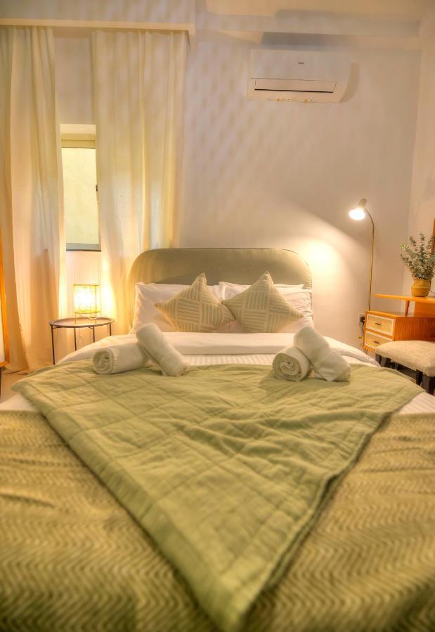 Beautifully Furnished Seafront 4 Bedrooms Goslm-4 슬리에마 외부 사진