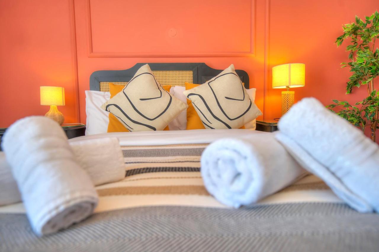 Beautifully Furnished Seafront 4 Bedrooms Goslm-4 슬리에마 외부 사진