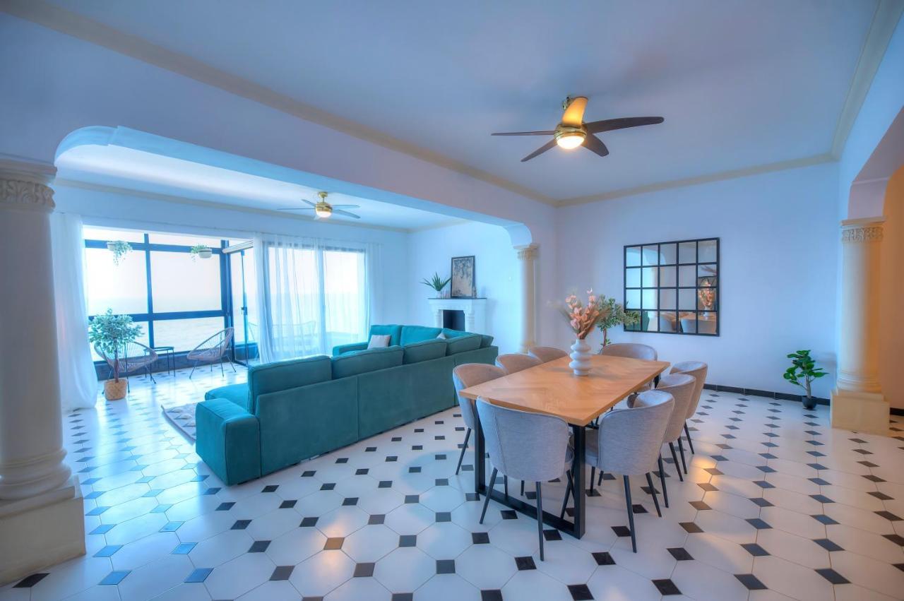 Beautifully Furnished Seafront 4 Bedrooms Goslm-4 슬리에마 외부 사진